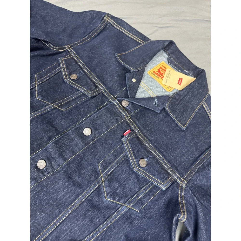 Levis Mens The Trucker Jacket Dark Indigo Denim Standard Fit Size Medium NWT